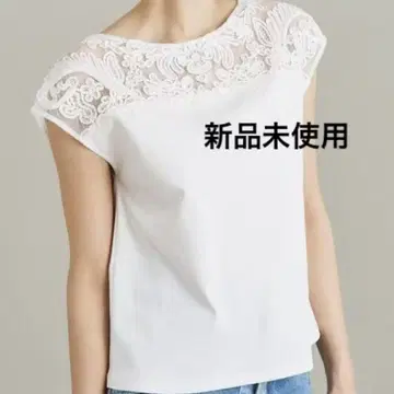 그레이스 콘티넨탈 코드 자수 요크 티셔츠