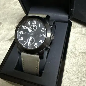 마크제이콥스 MARC BY MARC JACOBS 크로노그래프 손목시계