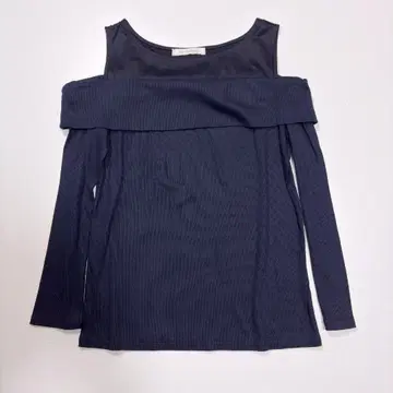 4582 핑키앤다이안 오프숄더 긴팔 티셔츠 리브 소재