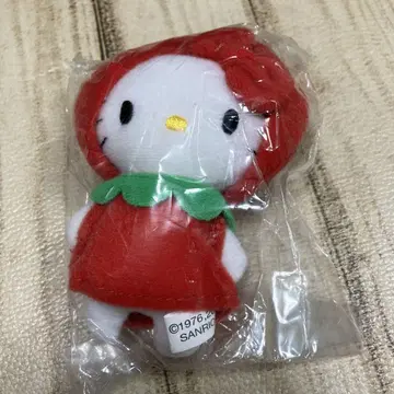 헬로키티 사과 옷 갈아입기