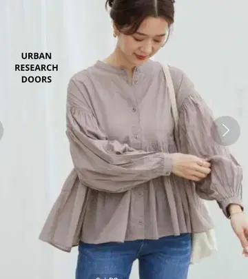 어반 리서치 도어스 코튼 보일 개더 블라우스 밴드 카라