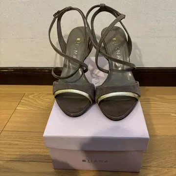 DIANA 스웨이드 그레이지 샌들