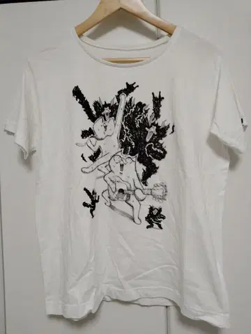YU TAKAHASHI 아트 티셔츠 화이트