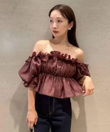 SNIDEL 자카드 볼륨 개더 오프숄더 블라우스
