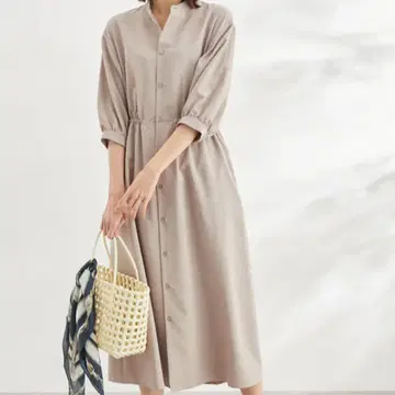 새상품 로페피크닉 린넨 느낌 5부 소매 밴드 카라 원피스 베이지 38 M