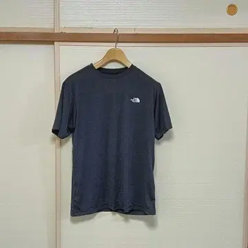 2 노스페이스 블랙 티셔츠 L 사이즈