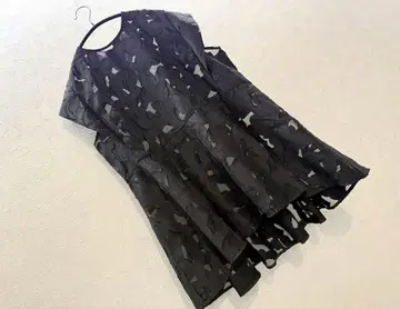 ADORE 37,400엔 24S/S 시어 보타니컬 자카드 블라우스