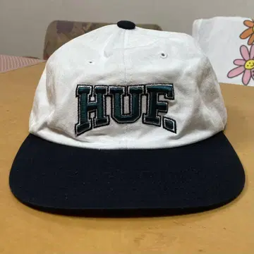 HUF 자수 로고 캡 화이트/네이비