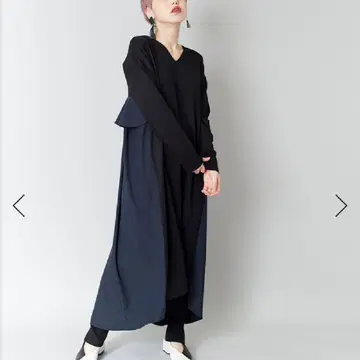 오즈모시스 절개 백 플레어 원피스