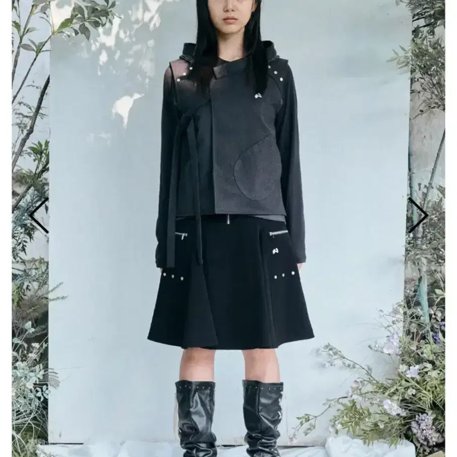 Hug Your Skin Star Flared Midi Skirt Black #허그유어스킨 on