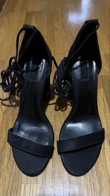 블랙 샌들 사이즈 35