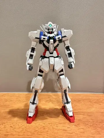MG 1/100 건담 아스트레아 + 프로토 GN 트윈 브레이드