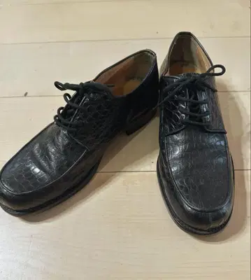 베네통 크로커다일 블랙 신발 26cm