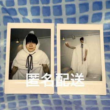 무카리 레이 폴라로이드 사진 2장