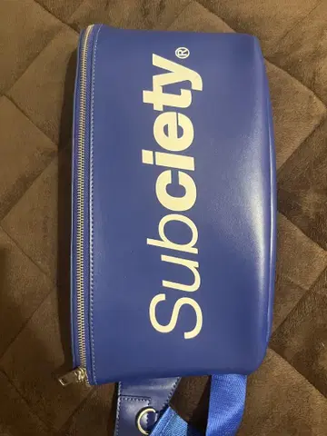 Subciety 바디백 파랑