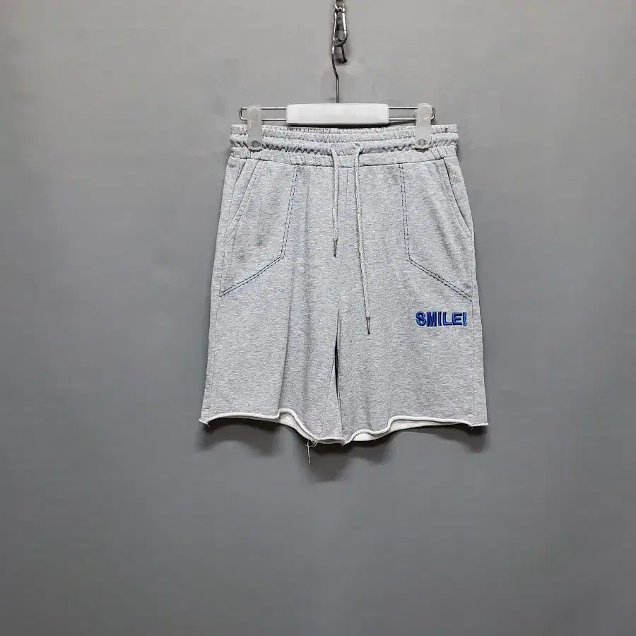 Fancy Club Cargo Lettering Bermuda Pants, size 1 on Bunjang