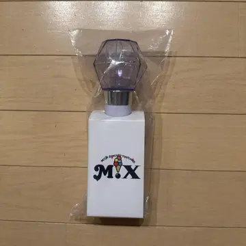 M!LK 응원봉