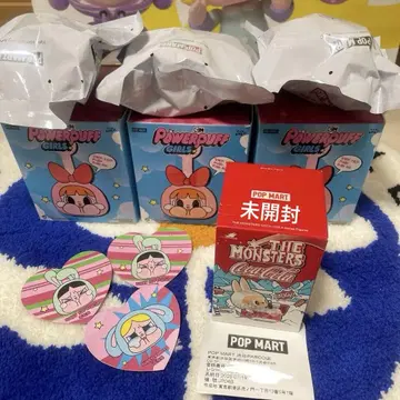 POPMART 크라이 베이비 파워 퍼프 3개 & 러브 코카콜라