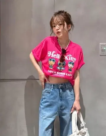 산리오 콜라보 바캉스 키티 티셔츠 핑크 S 사이즈