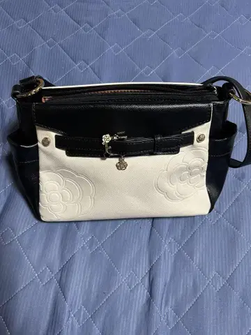 까멜리아 핸드백