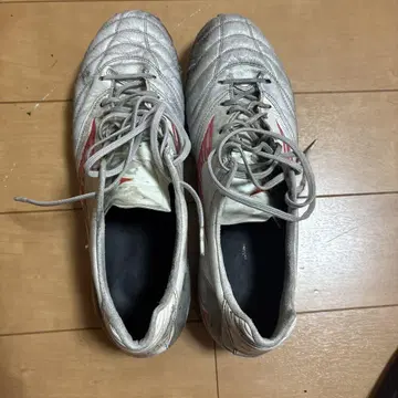 Mizuno 축구화 화이트/레드