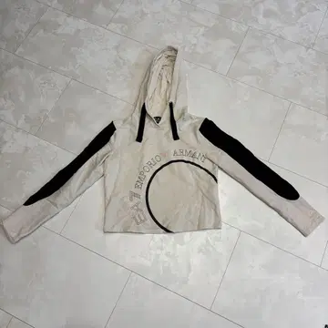 Emporio Armani 후드 부착 후드티 M 사이즈