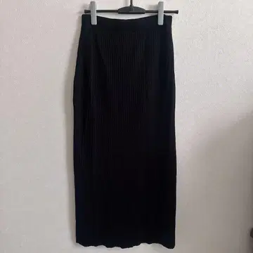 Elura 엘루라  사라사라 터치 내로우 스커트  블랙