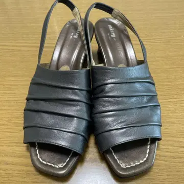 missy 다크 브라운 가죽 샌들