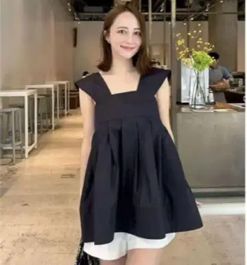 고베 레터스 스퀘어 넥 블라우스 S 사이즈