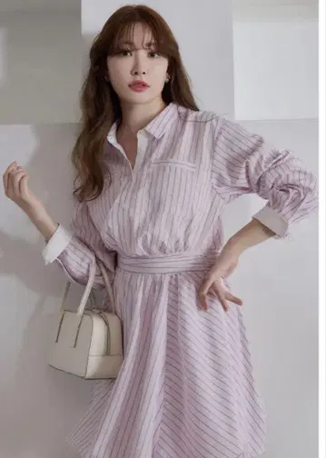 그녀의 입술과 스트라이프 셔츠 버블 드레스 M