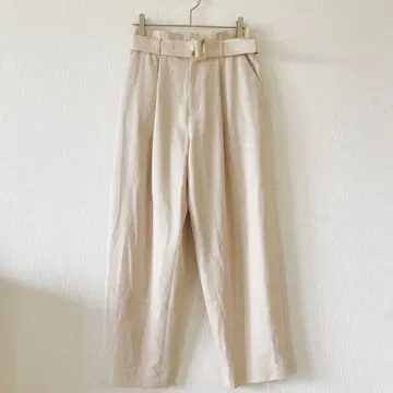 질스튜어트 테이퍼드 팬츠 턱 디테일 벨트 포함 베이지 4705