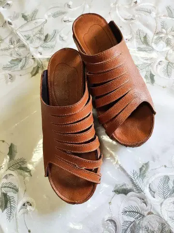히나데 그린 샌들
