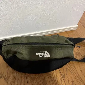 THE NORTH FACE 바디백 올리브