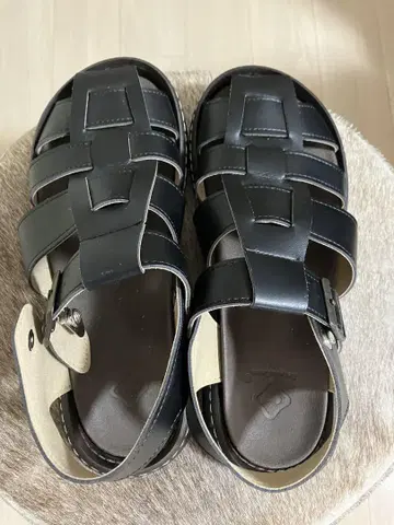 리게타 블랙 스트랩 샌들 합성 피혁 컨디션 최상