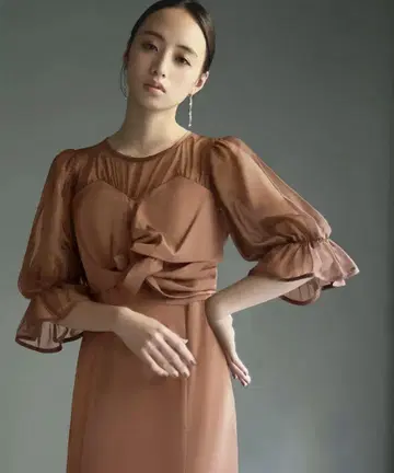 GIRL 뷔스티에풍 트위스트 디자인 머메이드 롱 기장