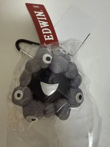 EDWIN 에드윈 미야쿠미야쿠 페이스 얼굴 카라비너 키링