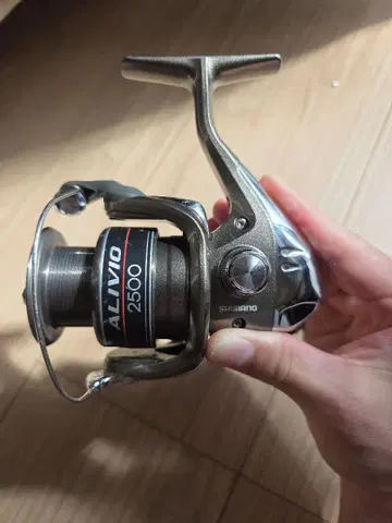 시마노 ALIVIO 2500 스피닝 릴