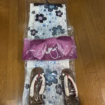 이온 꽃무늬 유카타, 오비, 일본 나막신 세트 화이트 네이비