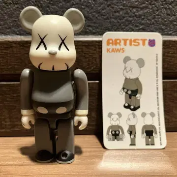 베어브릭 시리즈 4 Kaws 레어 초레어 100%
