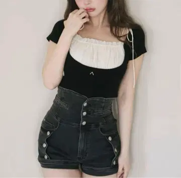 안드 마리 ANDMARY Mew 프릴 탑 블랙