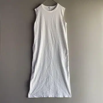 1_OF MINE FFC GIZA 슬리브리스 I 라인 원피스 블랙