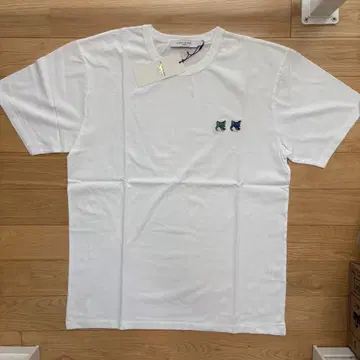 새상품 XL 메종 키츠네 더블 모노크롬 폭스 헤드 티셔츠 화이트