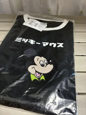 미키마우스 반팔 티셔츠 블랙