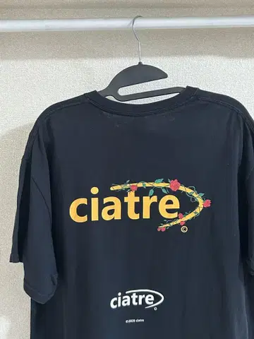 ciatre 꽃 장식 로고 티셔츠 2020년 제작