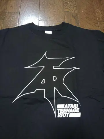 ATARI TEENAGE RIOT 티셔츠 M 2011