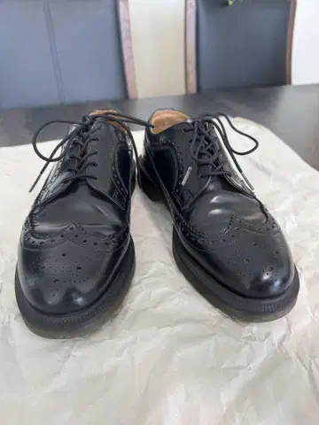 Dr.Martens 닥터마틴 윙팁 러버 솔