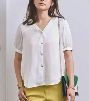 UNITED ARROWS 유나이티드 애로우즈 새틴 블라우스 화이트