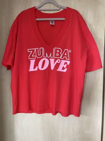 정품 줌바 ZUMBA 티셔츠 S 사이즈