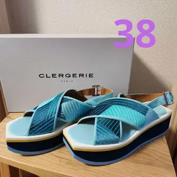 CLERGERIE 통굽 스트랩 샌들