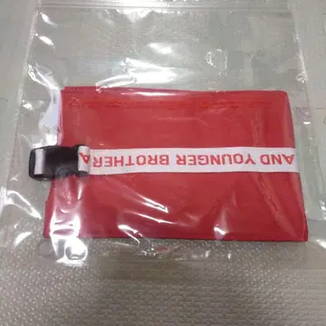 모리슈토 스퀘어 파우치 새상품